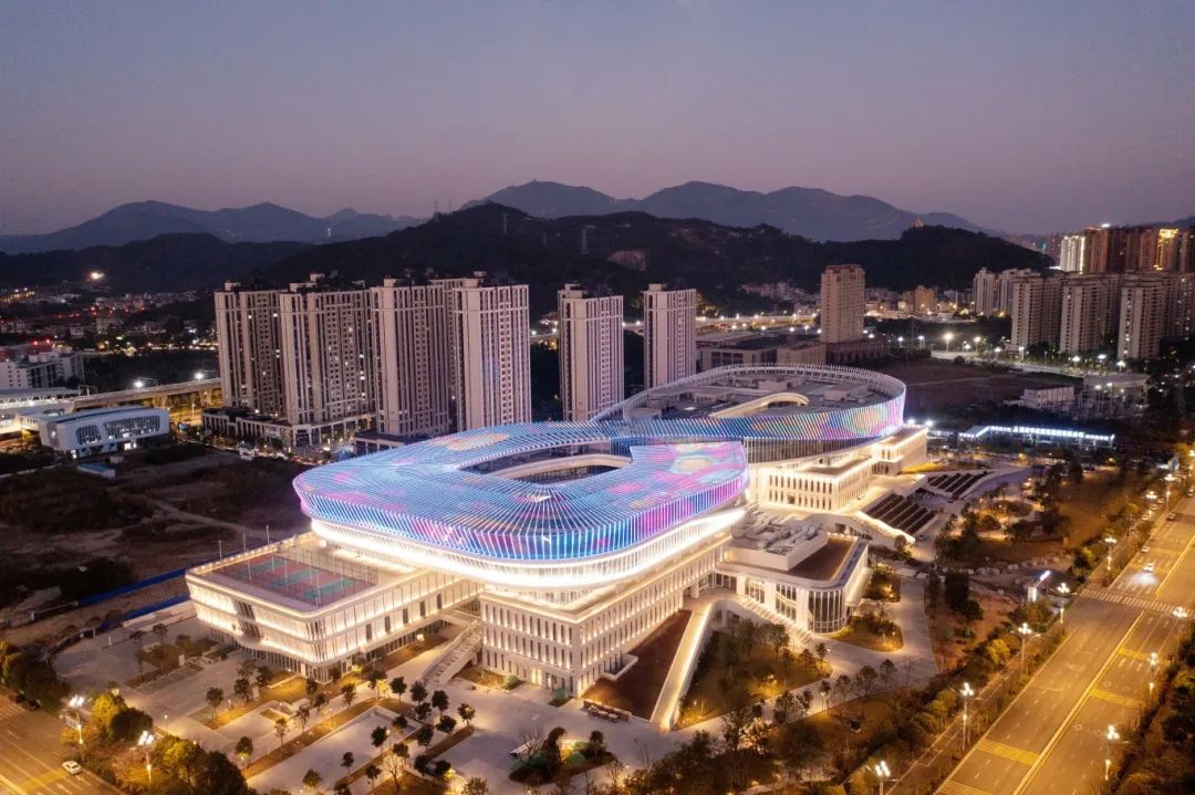 臺風暴雨都不怕？揭秘福州新地標建筑的照明科技