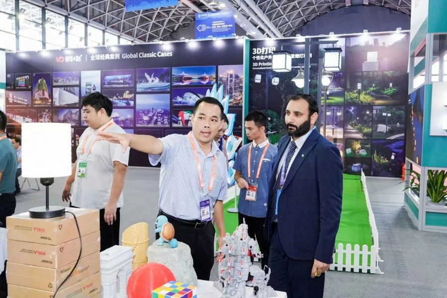 16952794285297211517.jpg 1695279423131388FC2F.jpg